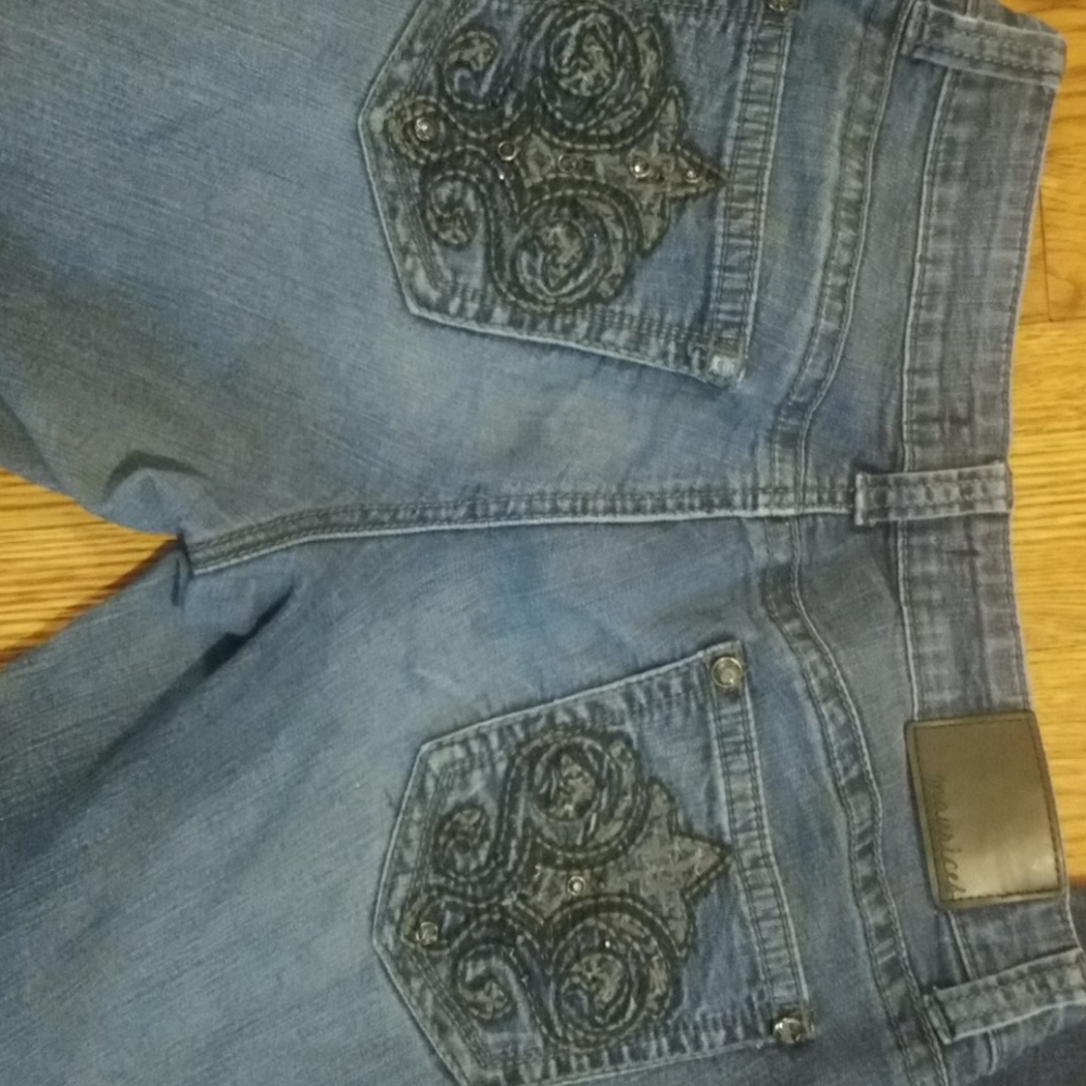 Jeans - Picture 2 of 3